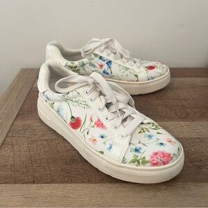 EPC BareTraps Nishelle Women's Sneakers Size 6 M Floral